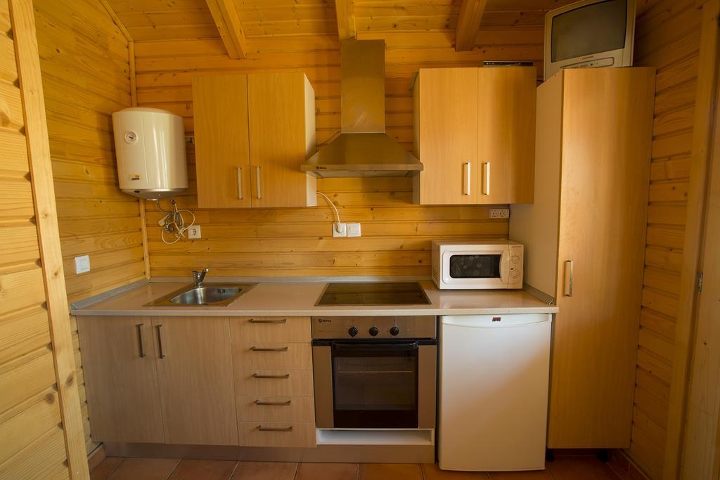 Отель Camping Cachadelos Санхенхо Экстерьер фото